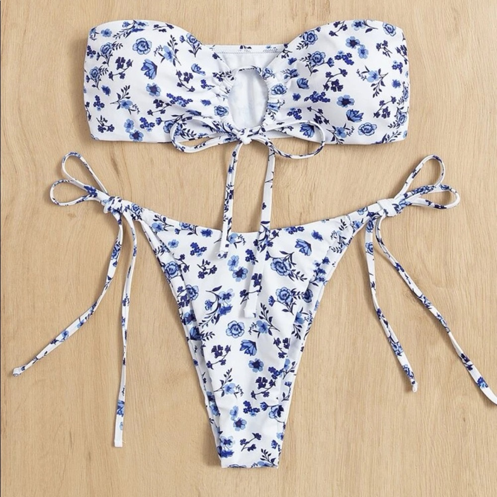 Floral Tie Strapless Bikini